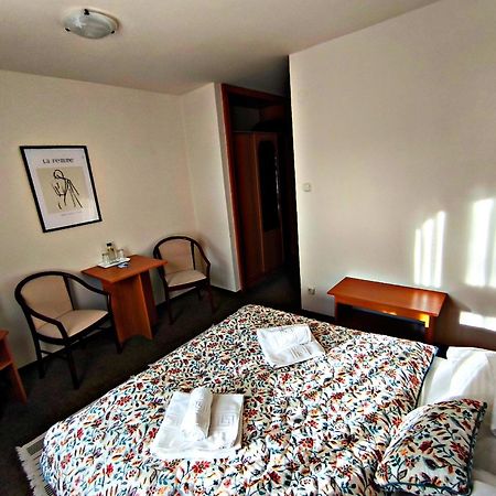 Atrium Hotel Harkany Bagian luar foto