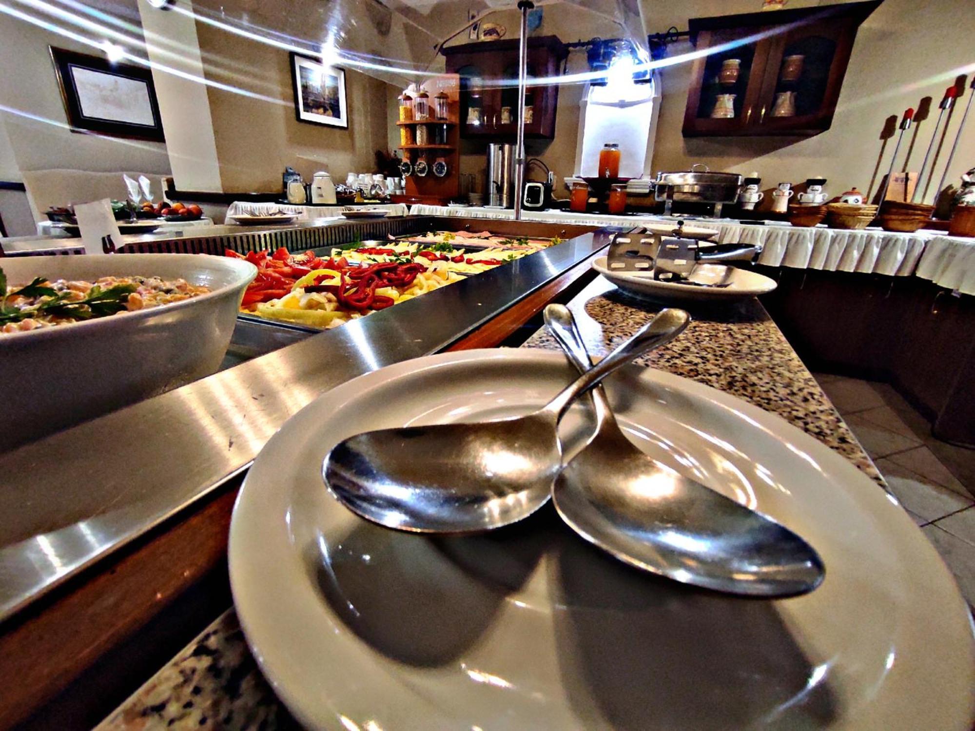 Atrium Hotel Harkany Bagian luar foto