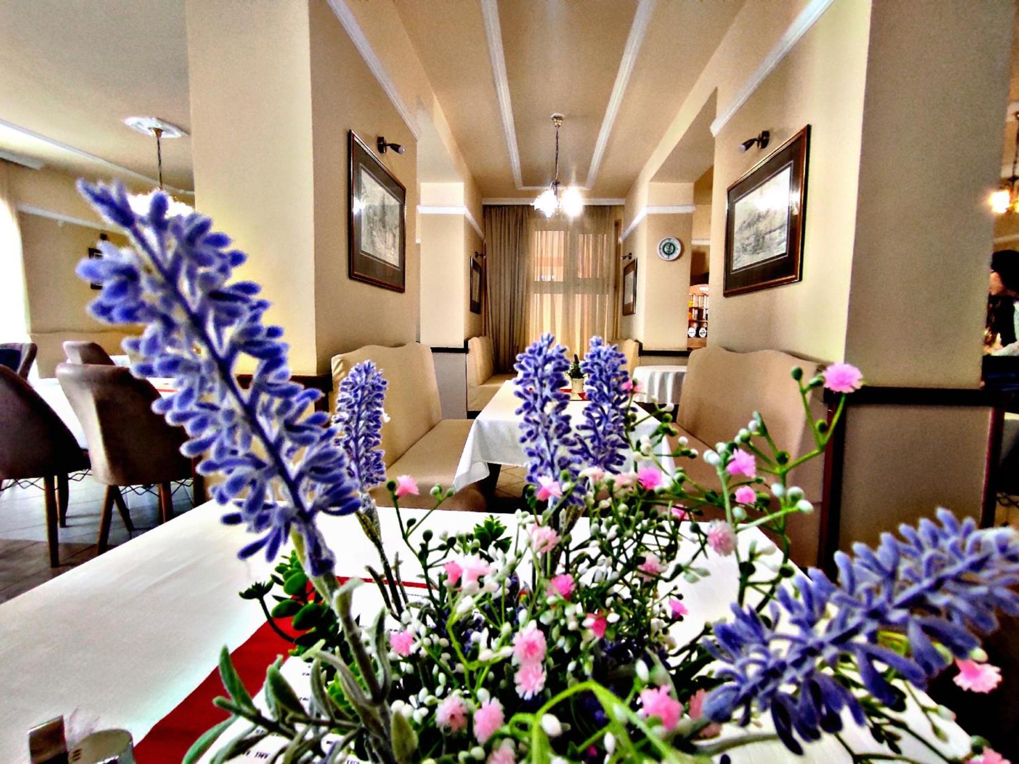 Atrium Hotel Harkany Bagian luar foto